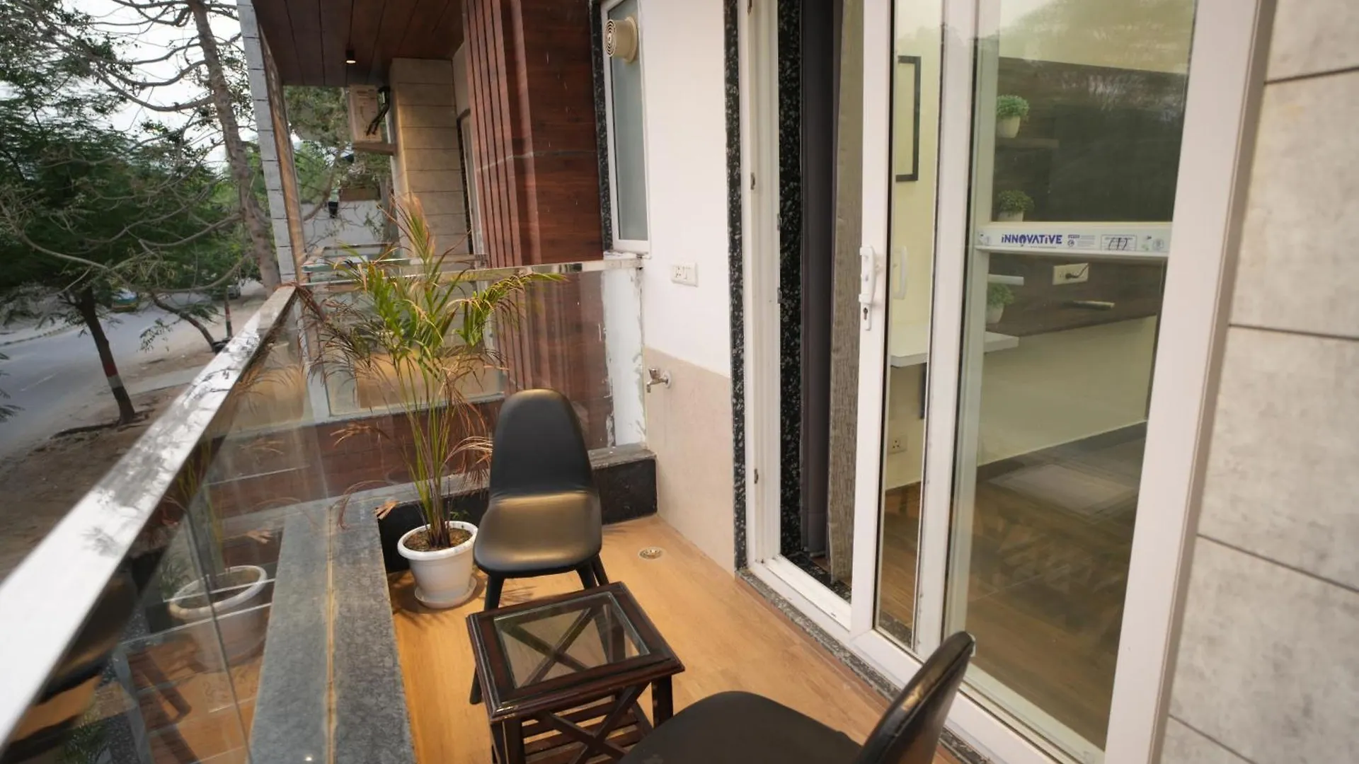 The Empire Corporate Studio Hotel Sector 43 ,Golf Course Road , One Horizon Center Gurgaon