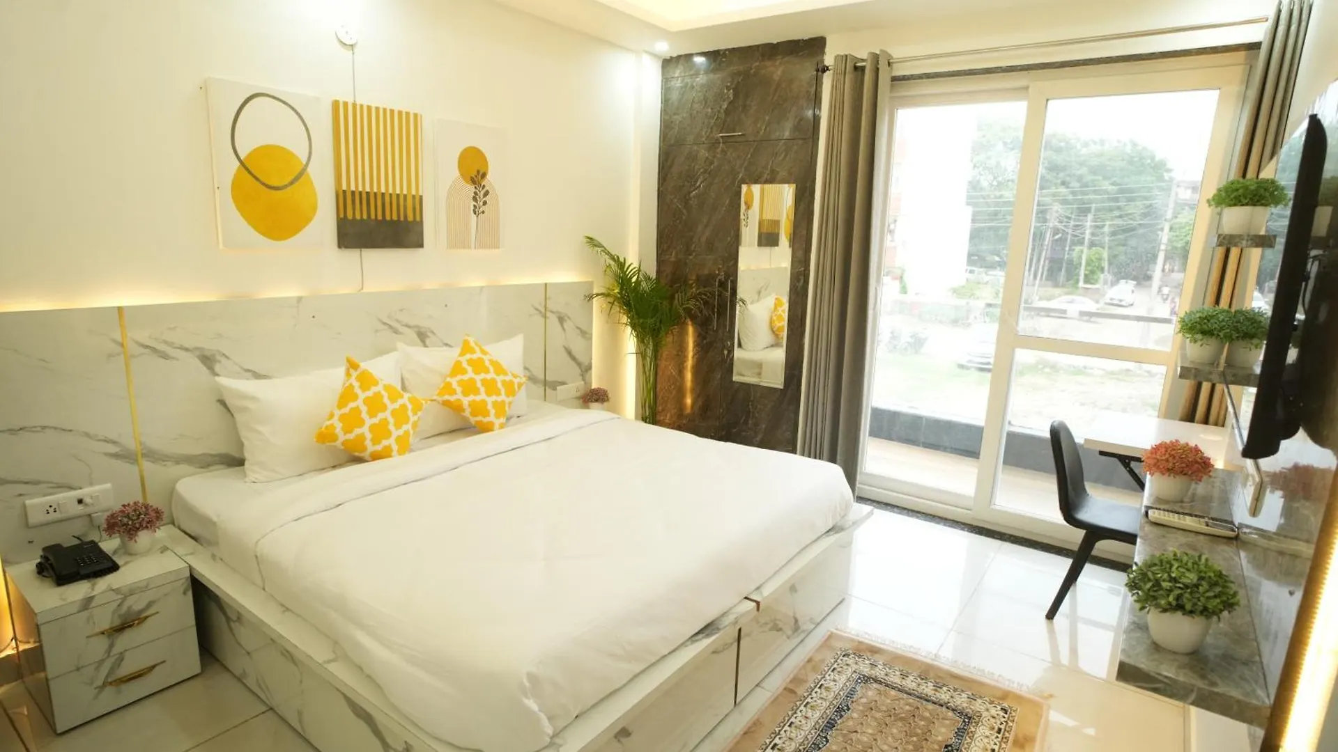 The Empire Corporate Studio Hotel Sector 43 ,Golf Course Road , One Horizon Center Gurgaon